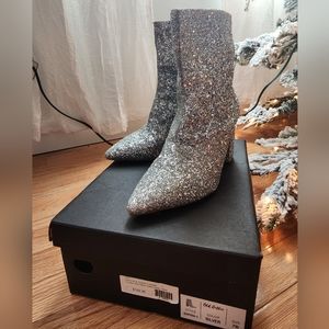 SILVER OLD GLITTER BOOTIES - SIZE 7 - NEW